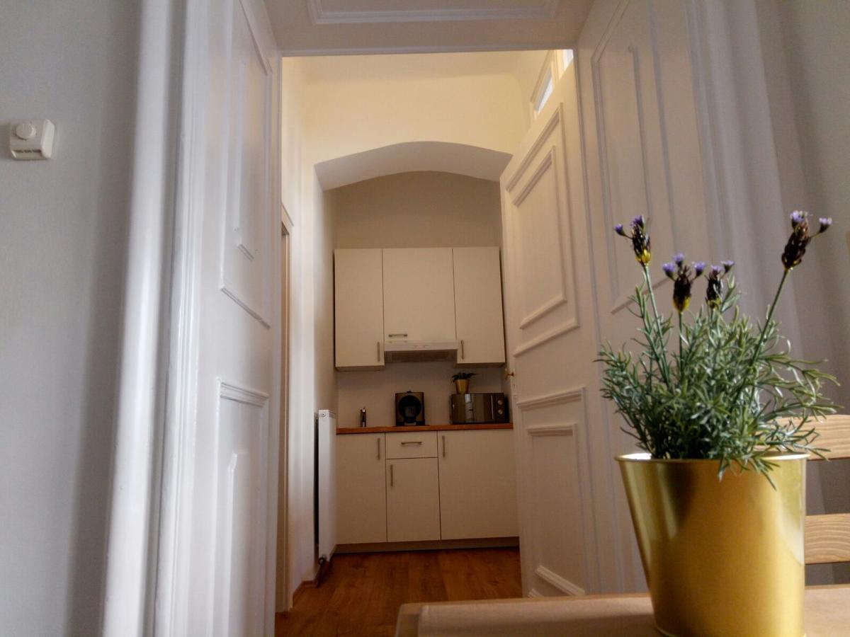 City Center Homes Виена Екстериор снимка