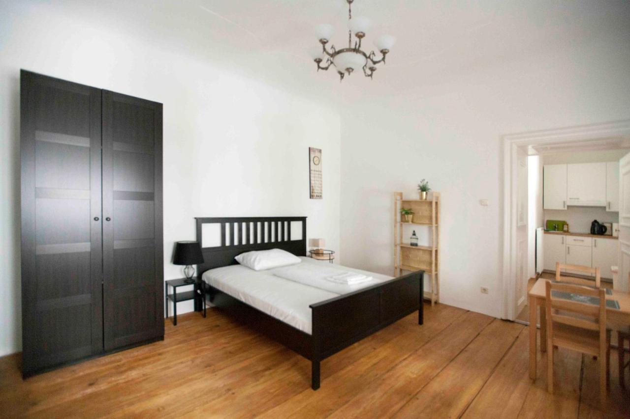 City Center Homes Виена Екстериор снимка
